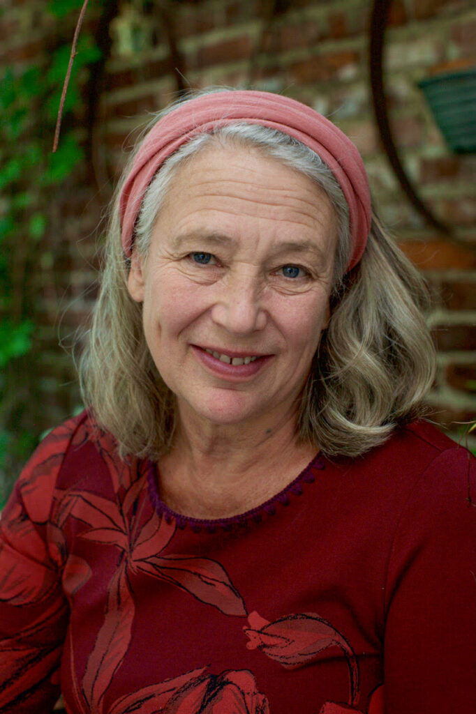Carolyn Guillet